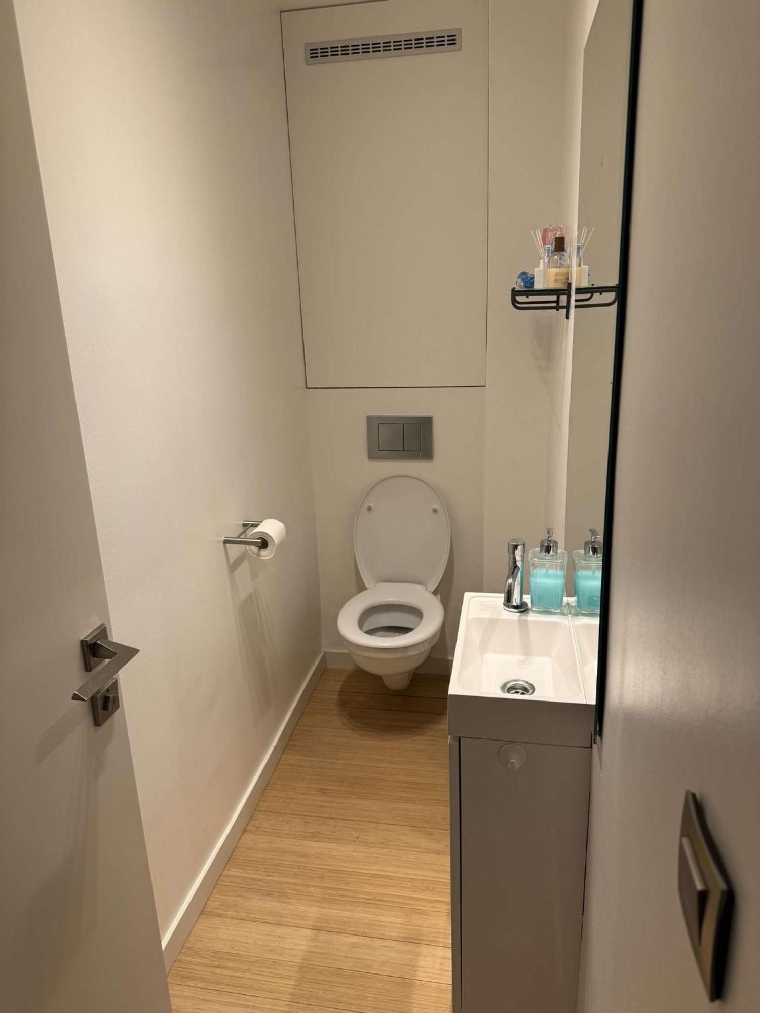Appartement Spacieux Et Confortable - 2 Chambres - 4P - Garage 브뤼셀 외부 사진